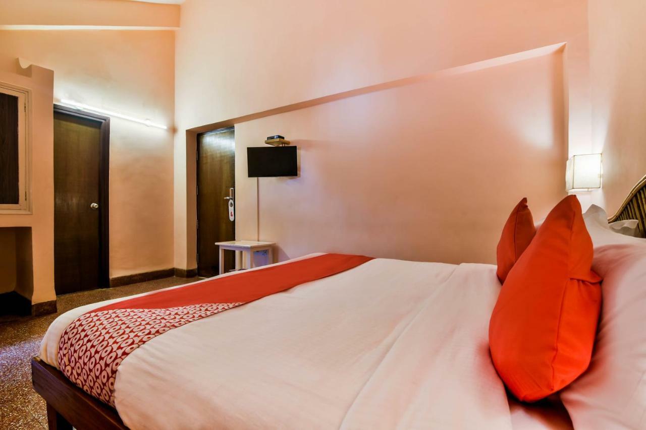 Oyo 807 Hotel Gopika International Goa Esterno foto